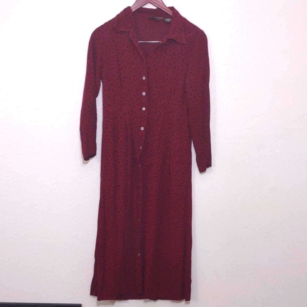 SLIGHTLY USED EDDIE BAUER LONG BURGUNDY DRESS 3/4 SLEEVE PETITE XS BROKEN BUTTON